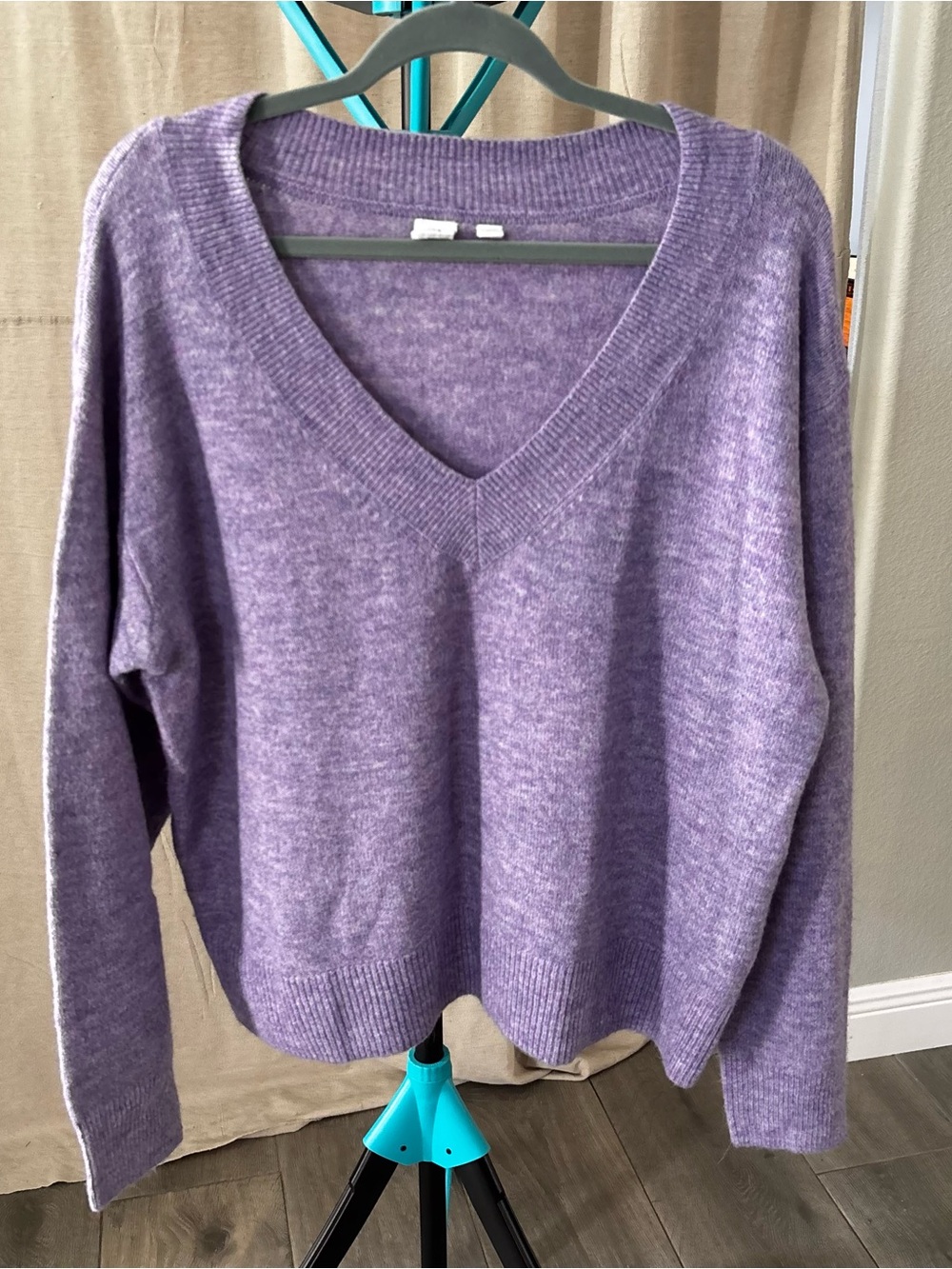 GAP Lilac V-Neck Women's Sweater